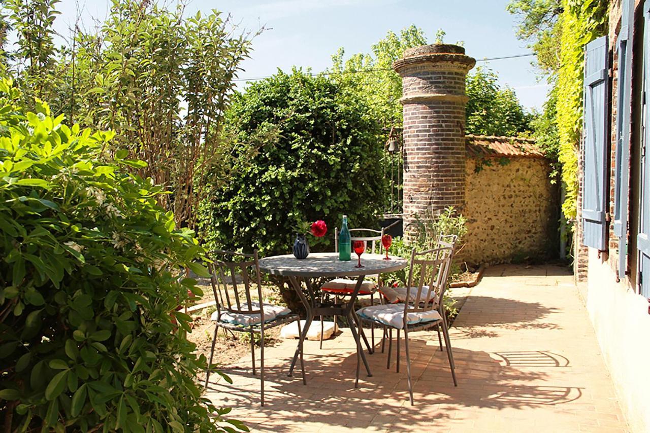 le clos des artistes - Gîte Turny Extérieur photo